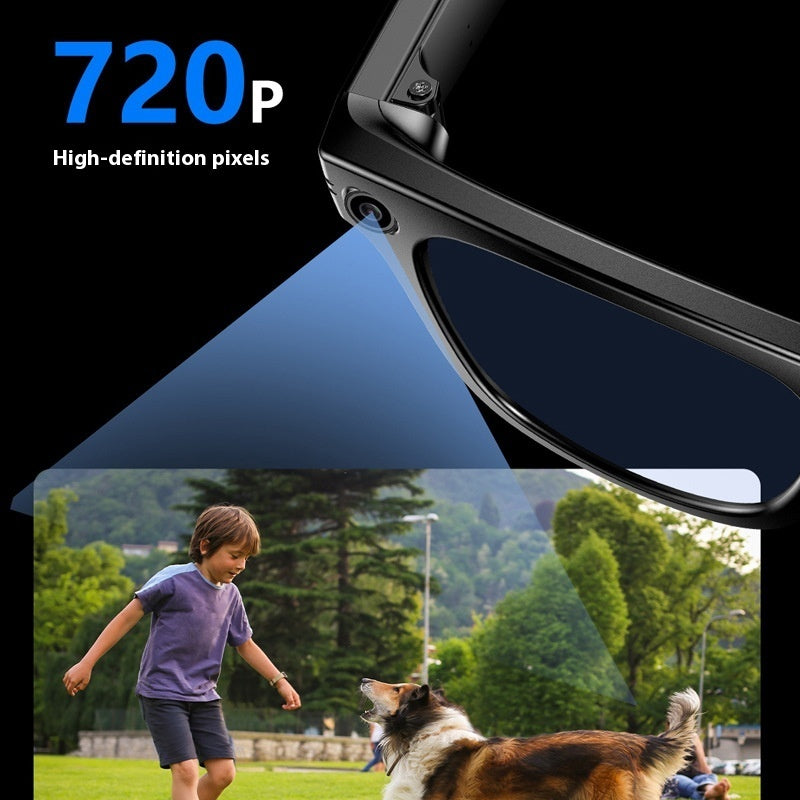 Smartphone screen displaying a child and dog in a park with '720P High-definition pixels' text.